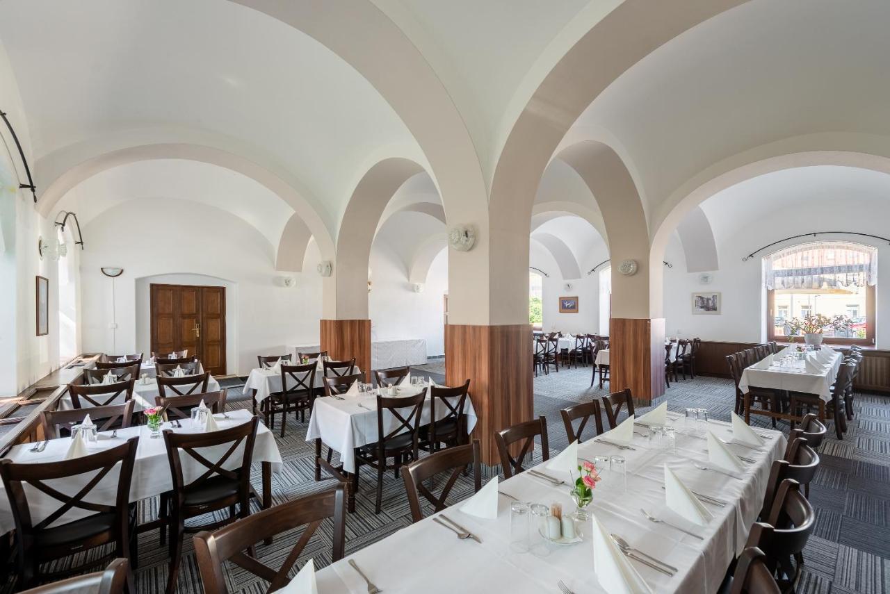 Hotel Floret Prŭhonice Ngoại thất bức ảnh