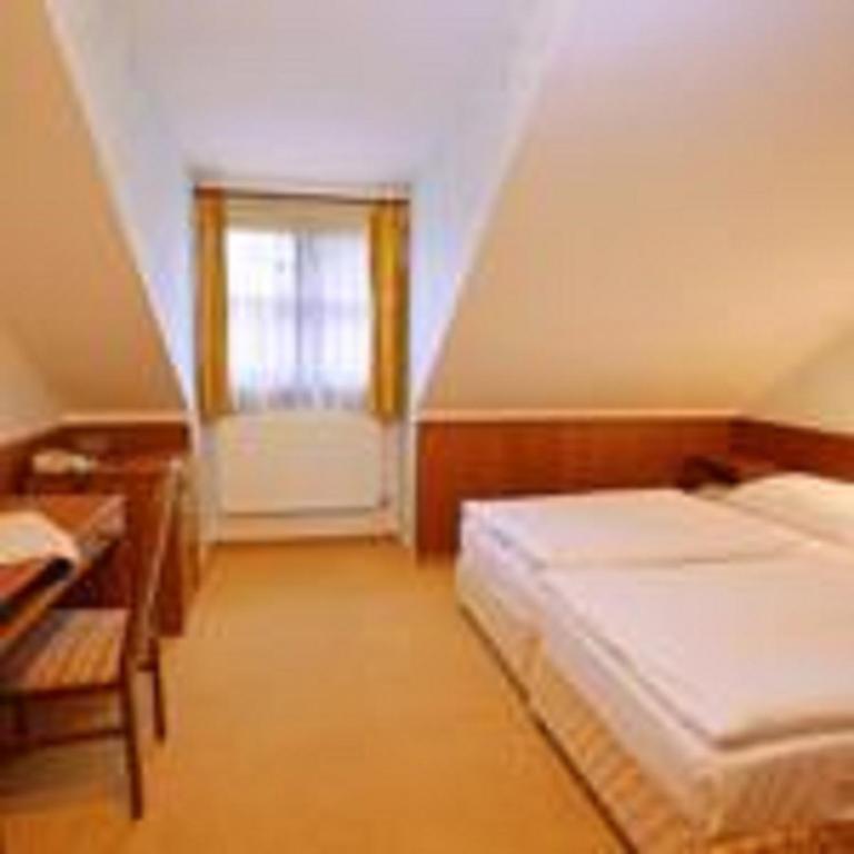 Hotel Floret Prŭhonice Phòng bức ảnh